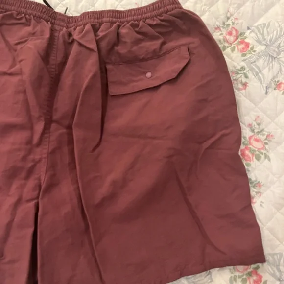 SOLD Men’s Patagonia Swim Shorts Size Large - Picture 8 of 9